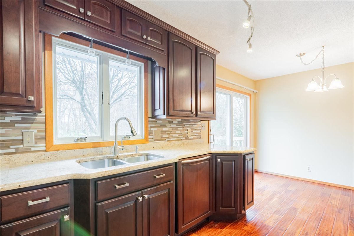 14509 Twin Grove Road, Bloomington, IL 61705