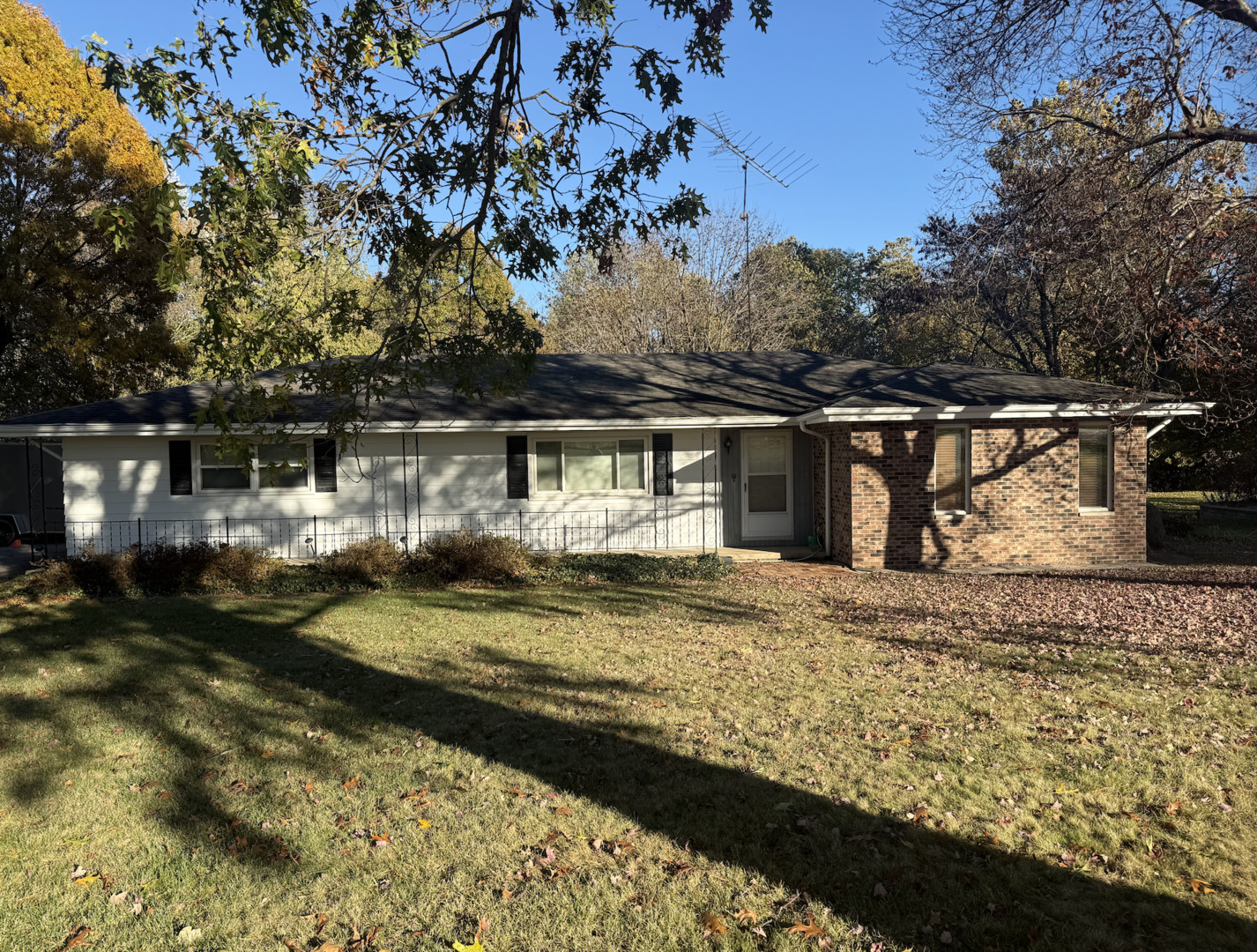 14509 Twin Grove Road, Bloomington, IL 61705