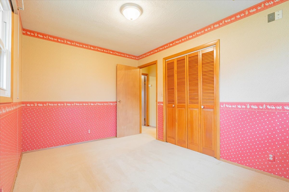 14509 Twin Grove Road, Bloomington, IL 61705