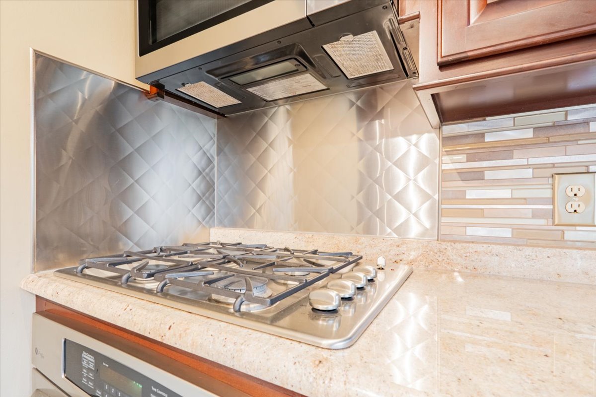 14509 Twin Grove Road, Bloomington, IL 61705