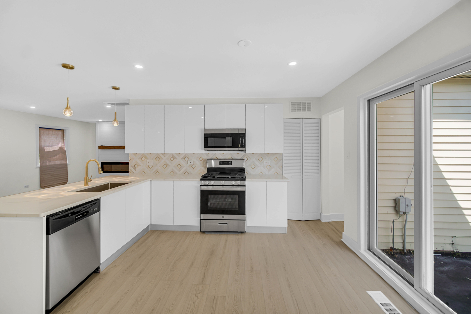 3881 171st Street, Country Club Hills, IL 60478