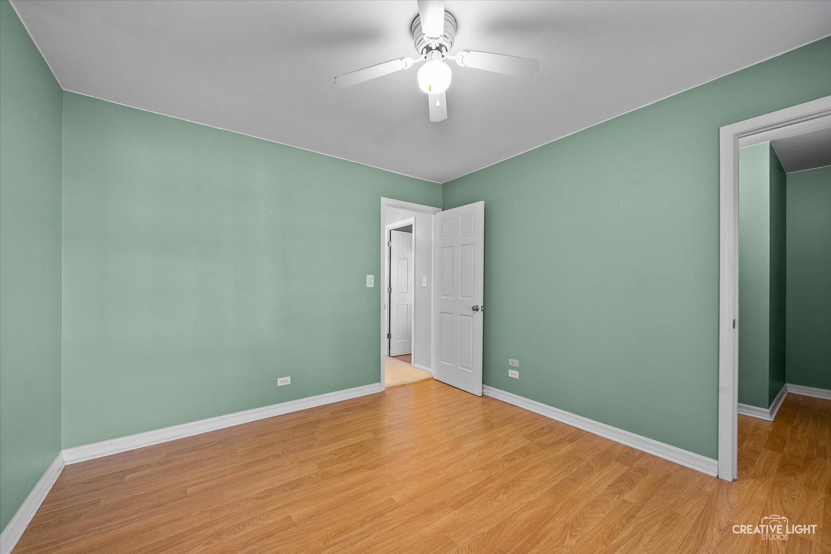 1489 Woodcutter Lane #A, Wheaton, IL 60189