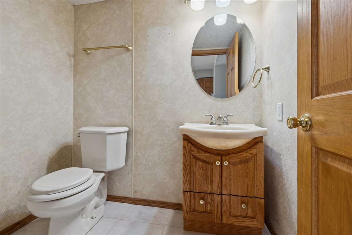 10925 Valley Court, Palos Hills, IL 60465