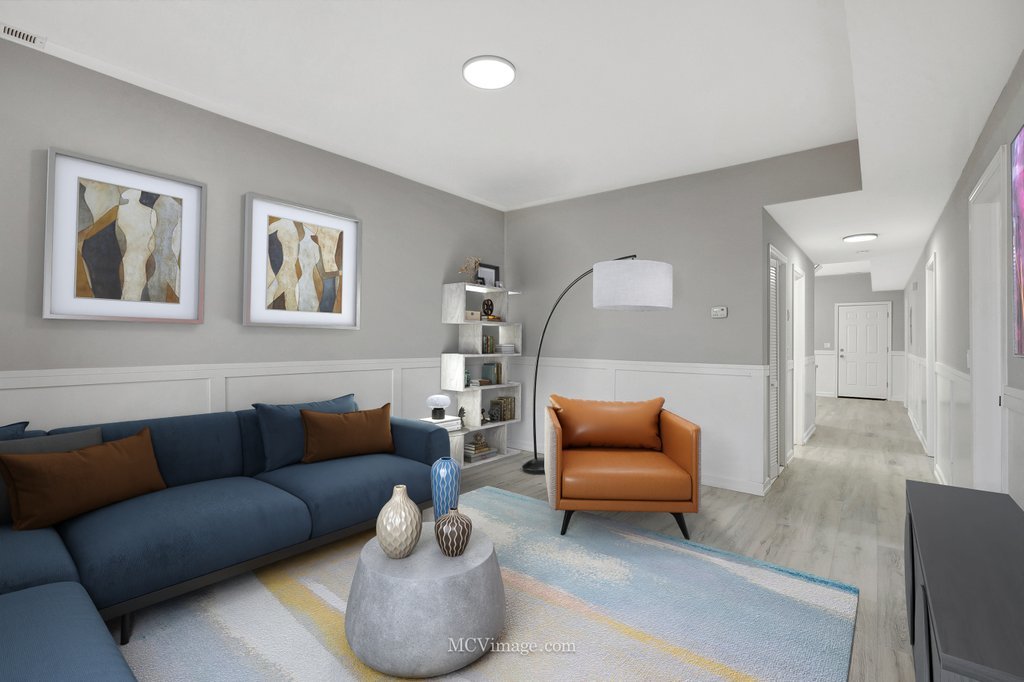 8518 S Marquette Avenue, Chicago, IL 60617