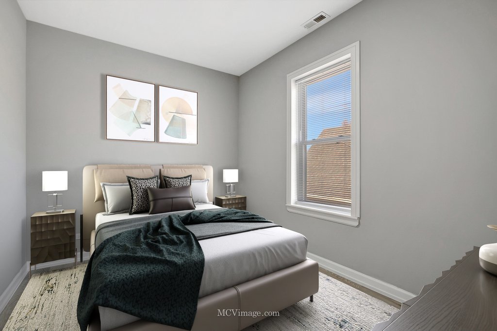 8518 S Marquette Avenue, Chicago, IL 60617