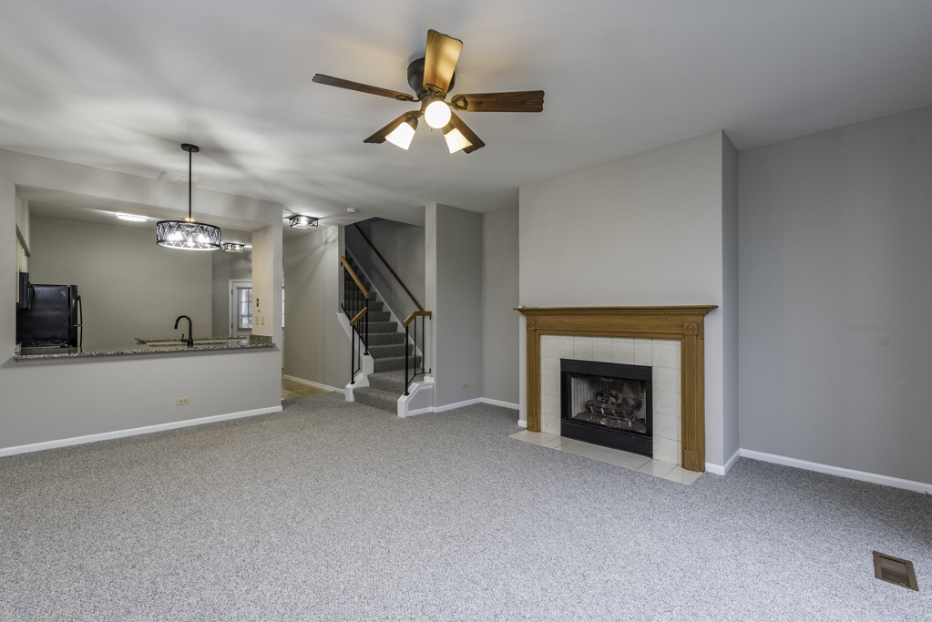 17826 W Salisbury Drive, Gurnee, IL 60031