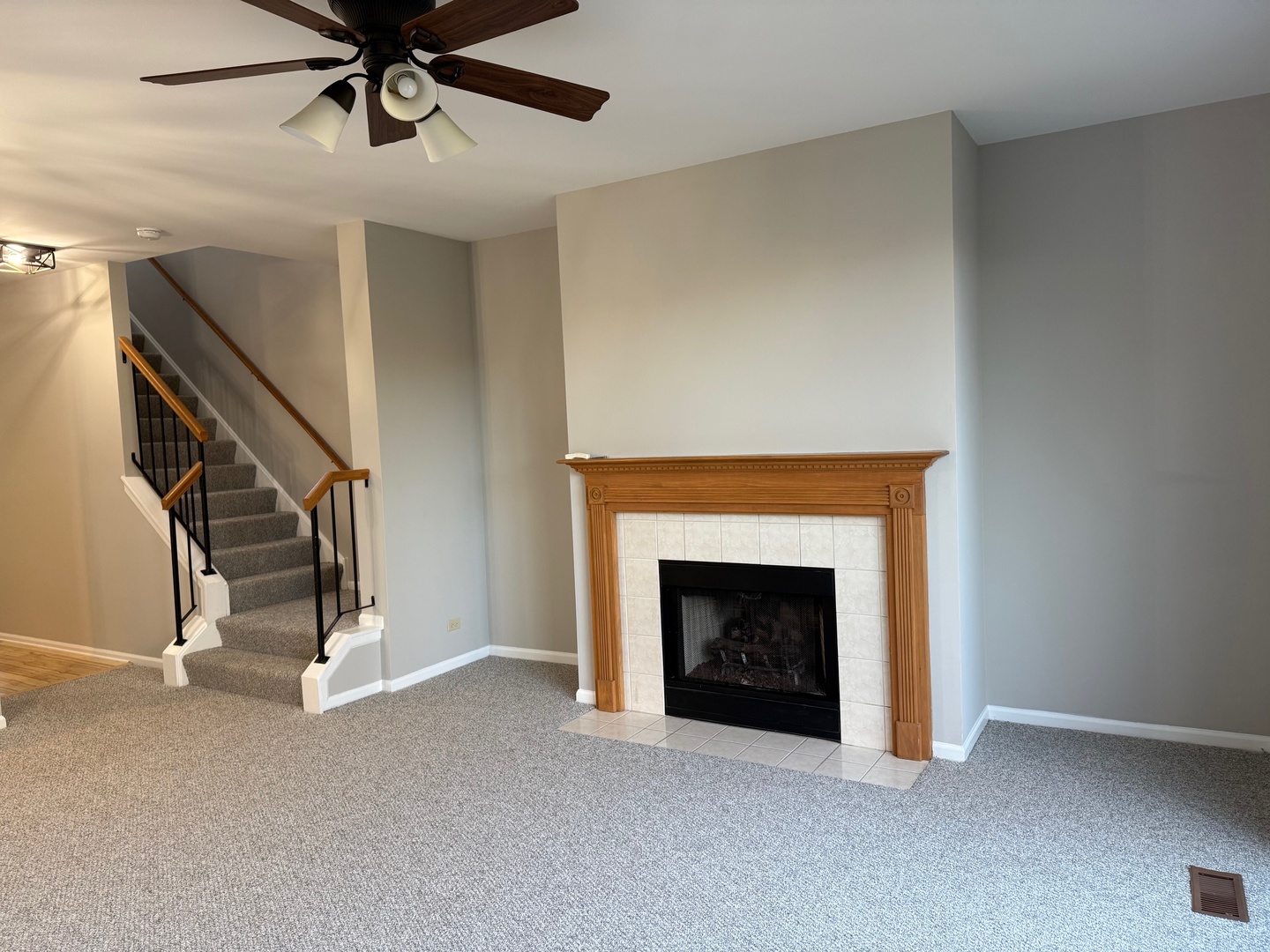 17826 W Salisbury Drive, Gurnee, IL 60031