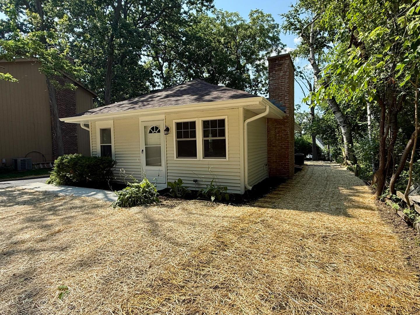 26346 N Walnut Avenue, Mundelein, IL 60060