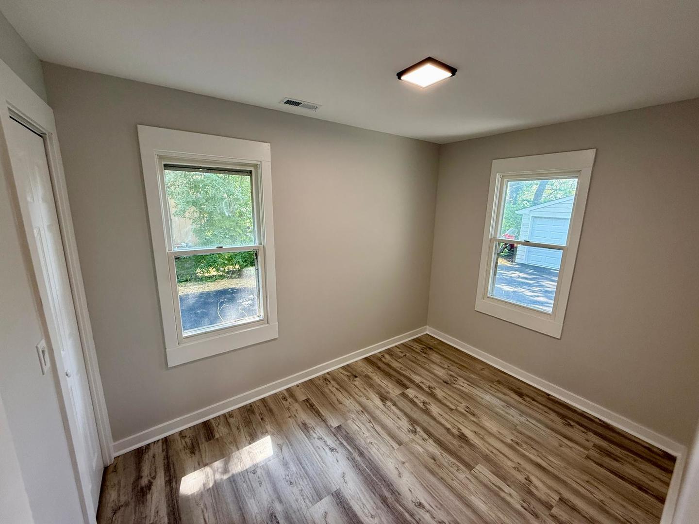 26346 N Walnut Avenue, Mundelein, IL 60060