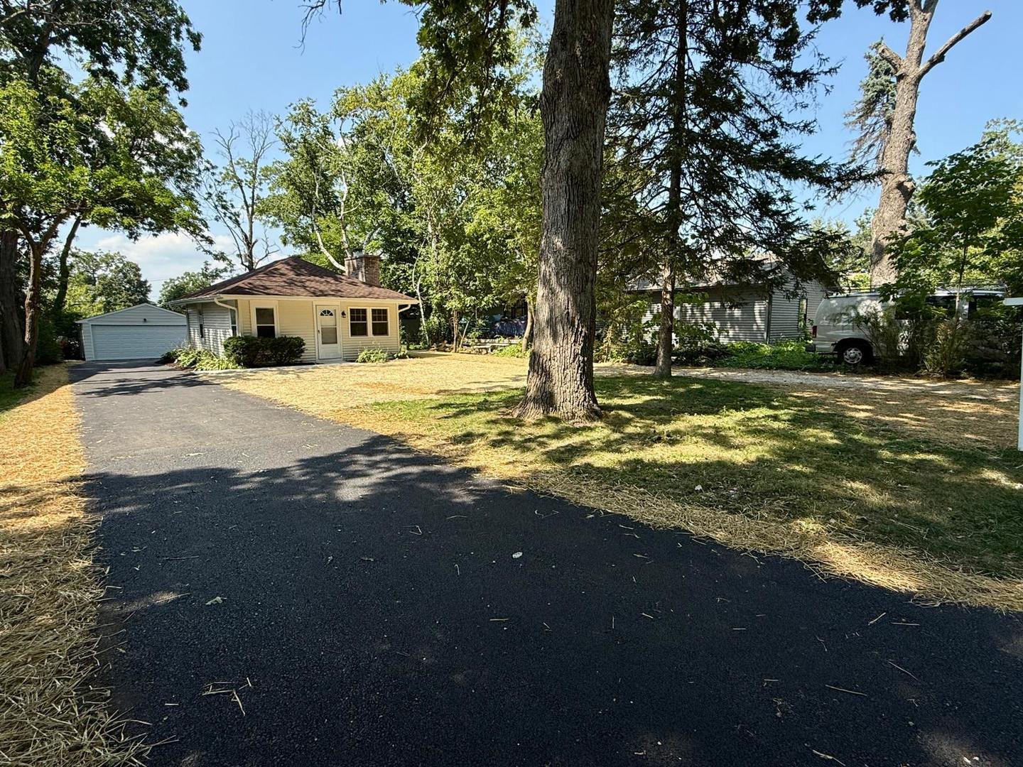 26346 N Walnut Avenue, Mundelein, IL 60060