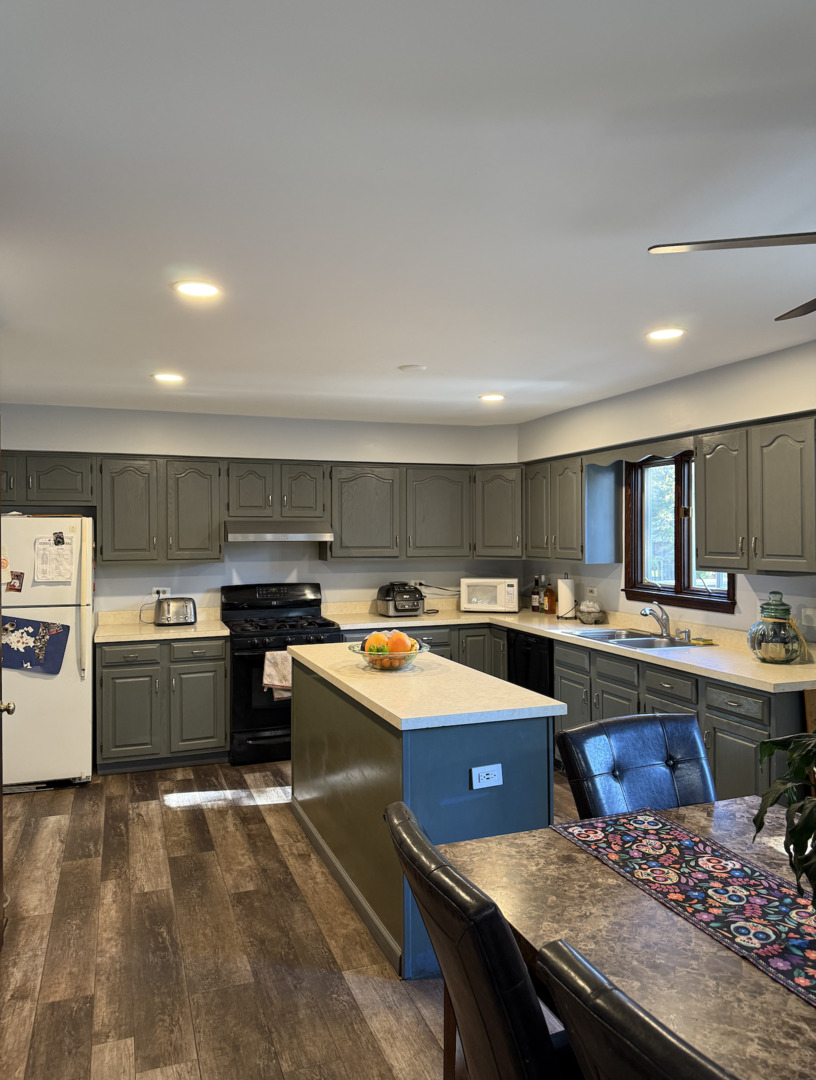 1433 COLUMBUS Drive, Bolingbrook, IL 60490