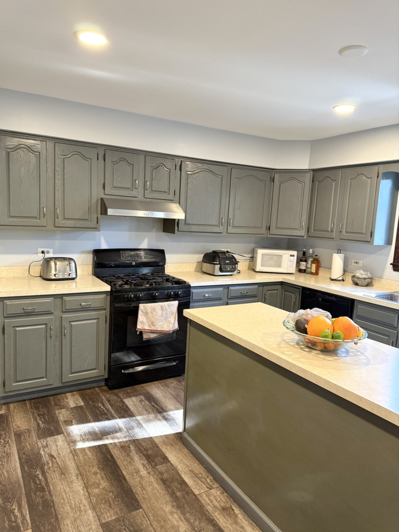 1433 COLUMBUS Drive, Bolingbrook, IL 60490