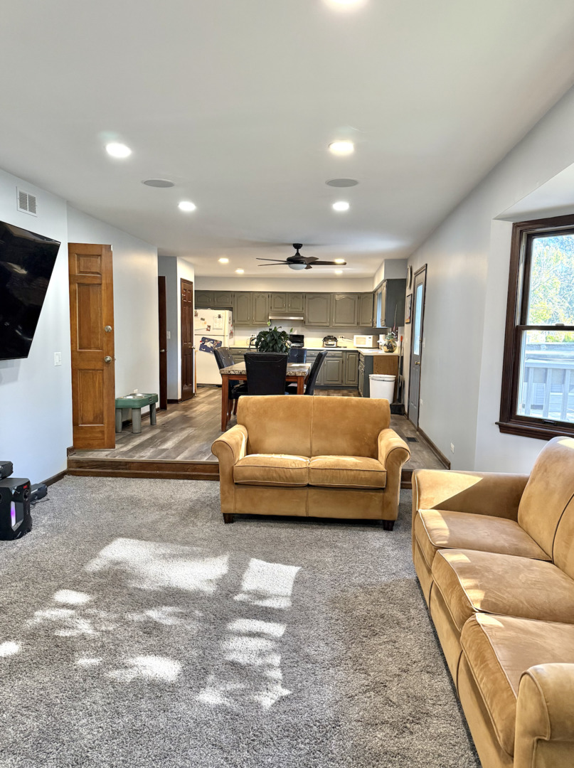 1433 COLUMBUS Drive, Bolingbrook, IL 60490