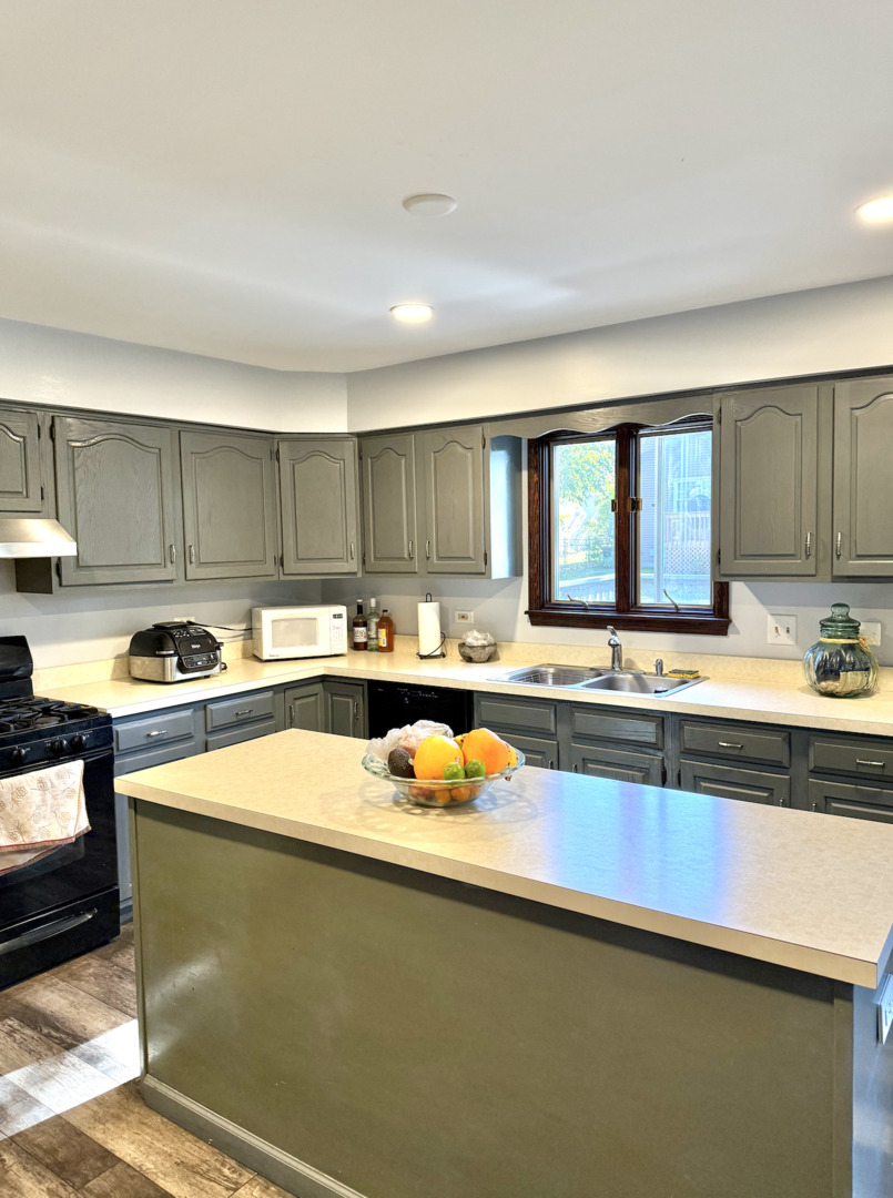 1433 COLUMBUS Drive, Bolingbrook, IL 60490