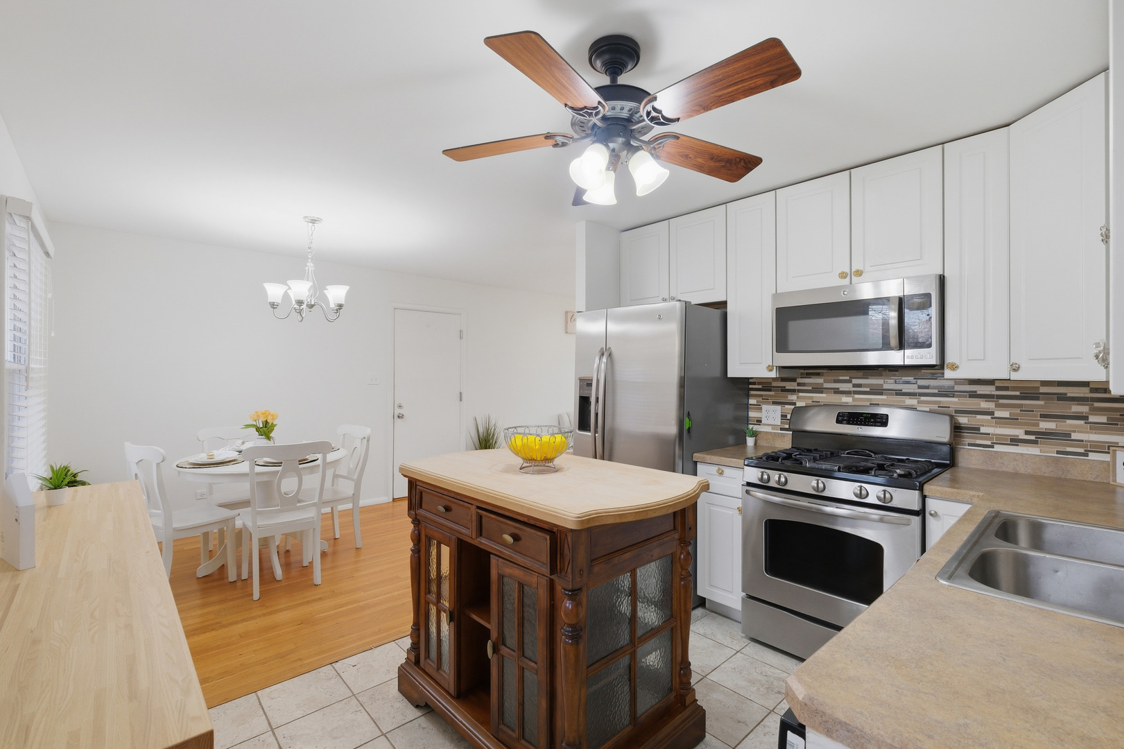 3208 Wren Lane, Rolling Meadows, IL 60008