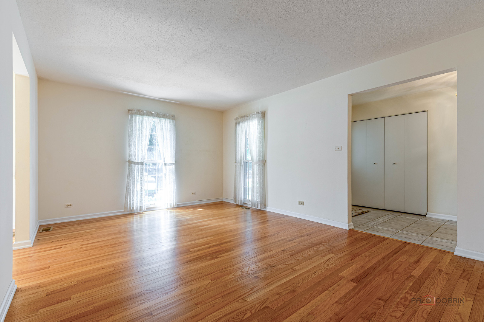 36W650 HICKORY HOLLOW Drive, Dundee, IL 60118