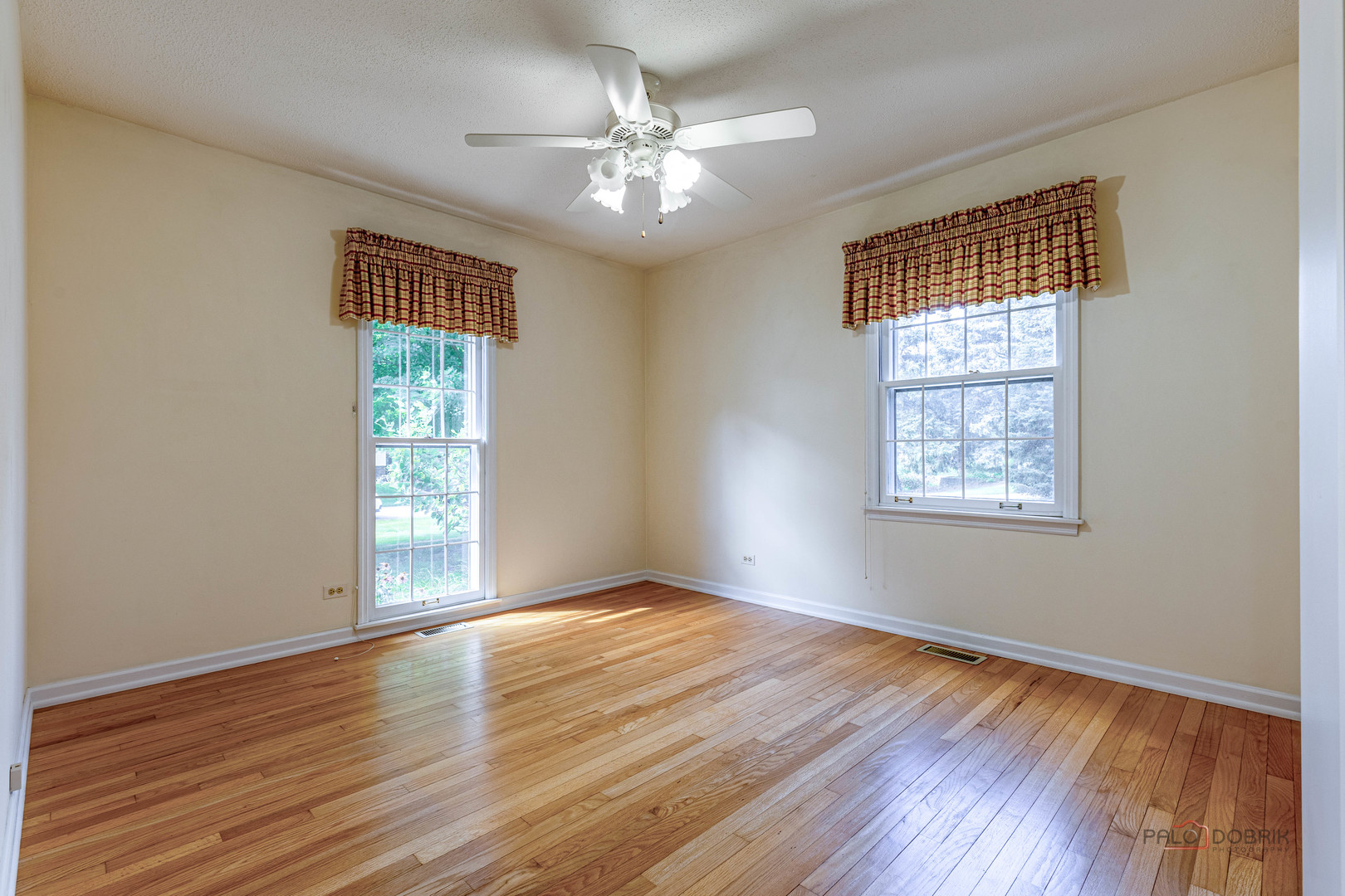 36W650 HICKORY HOLLOW Drive, Dundee, IL 60118