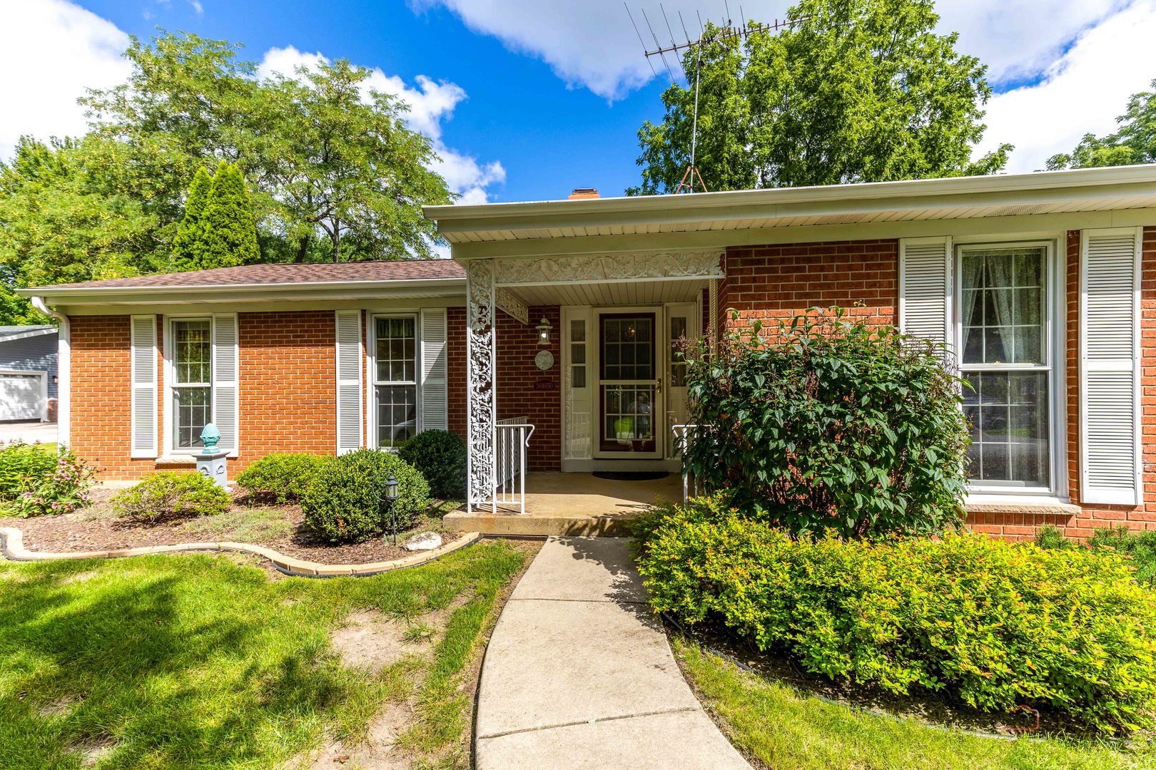 36W650 HICKORY HOLLOW Drive, Dundee, IL 60118