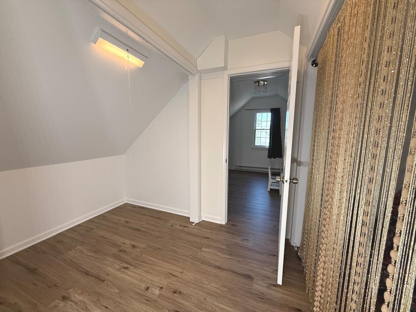 731 Lake Ridge Drive, South Elgin, IL 60177