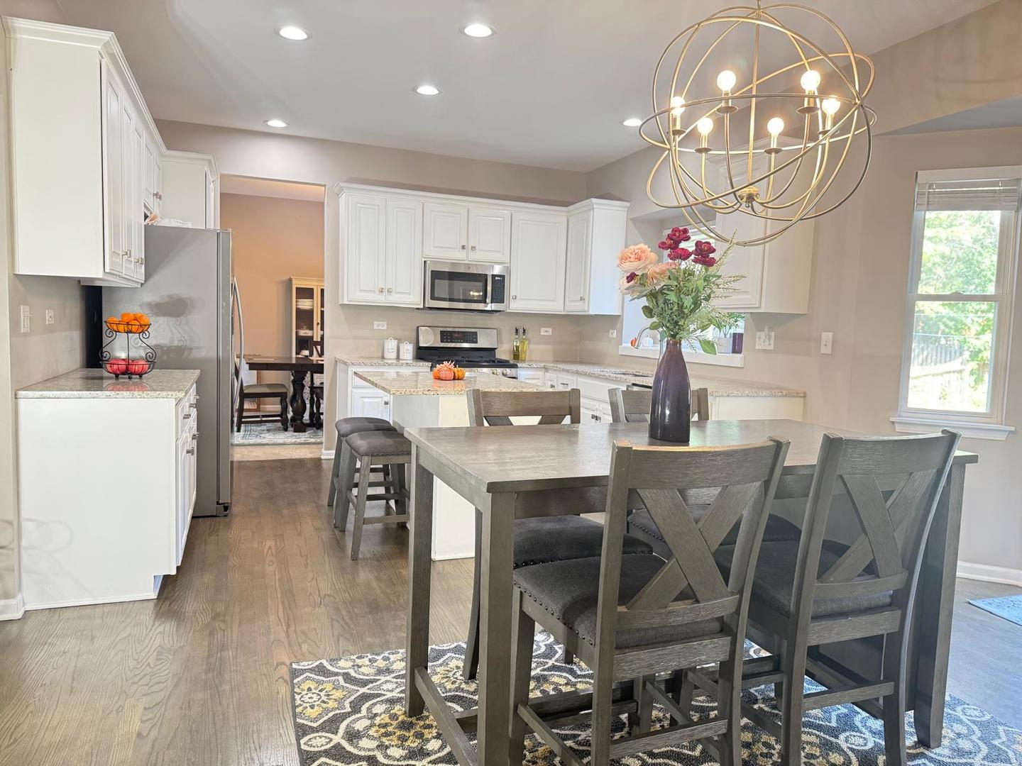 731 Lake Ridge Drive, South Elgin, IL 60177