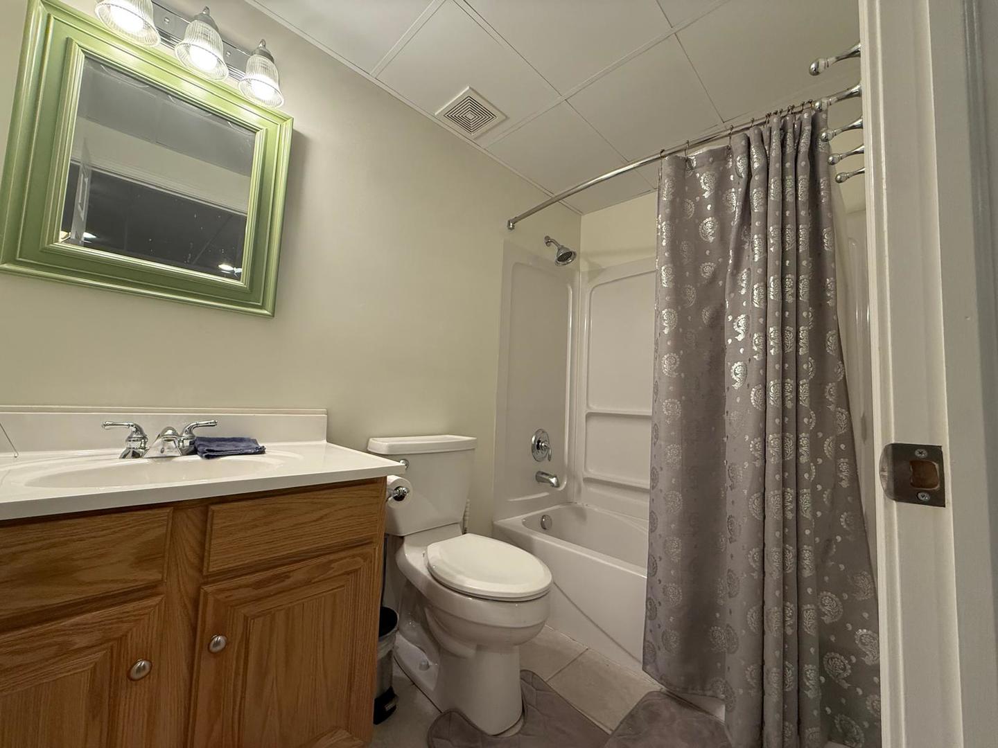 731 Lake Ridge Drive, South Elgin, IL 60177