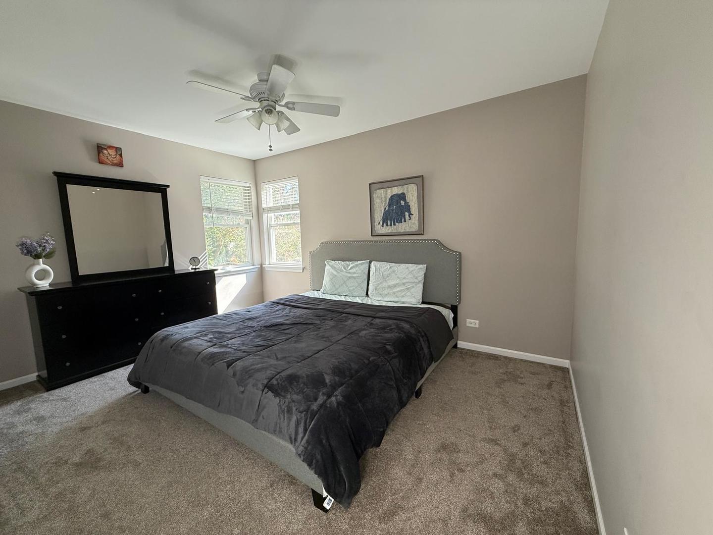 731 Lake Ridge Drive, South Elgin, IL 60177