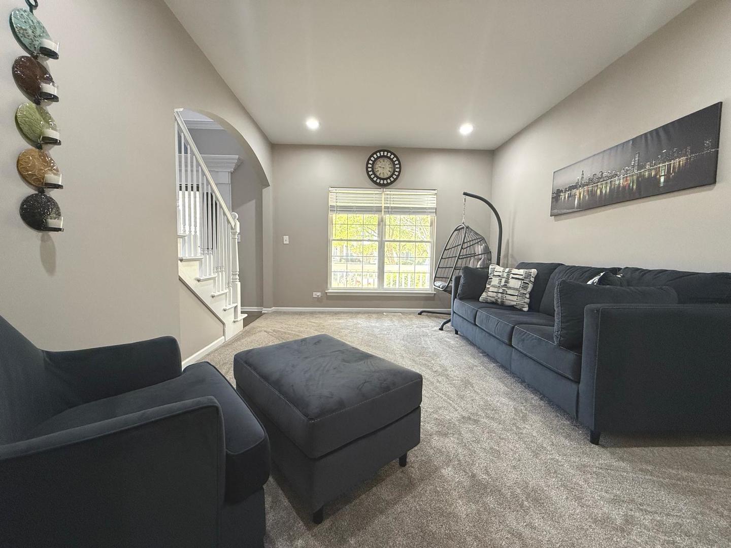 731 Lake Ridge Drive, South Elgin, IL 60177