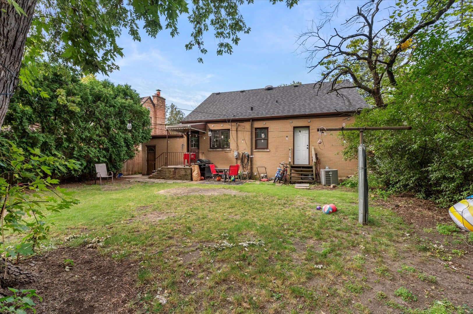 39 N 5th Avenue, Des Plaines, IL 60016