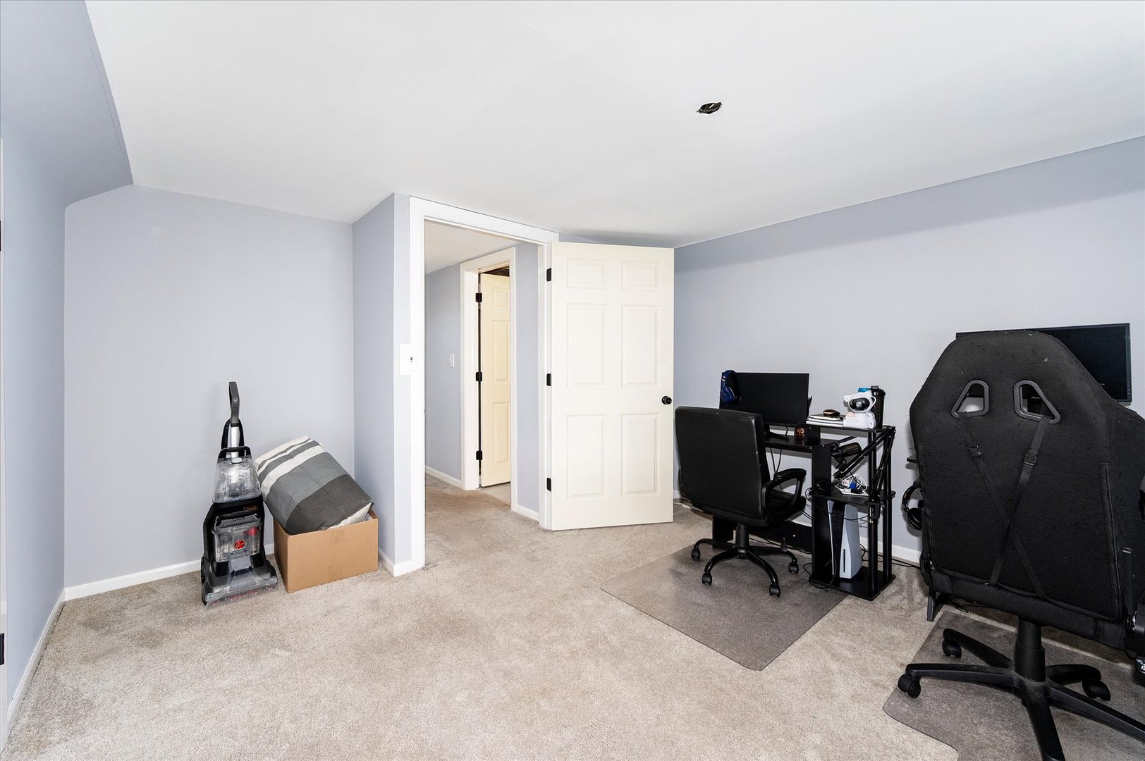 39 N 5th Avenue, Des Plaines, IL 60016