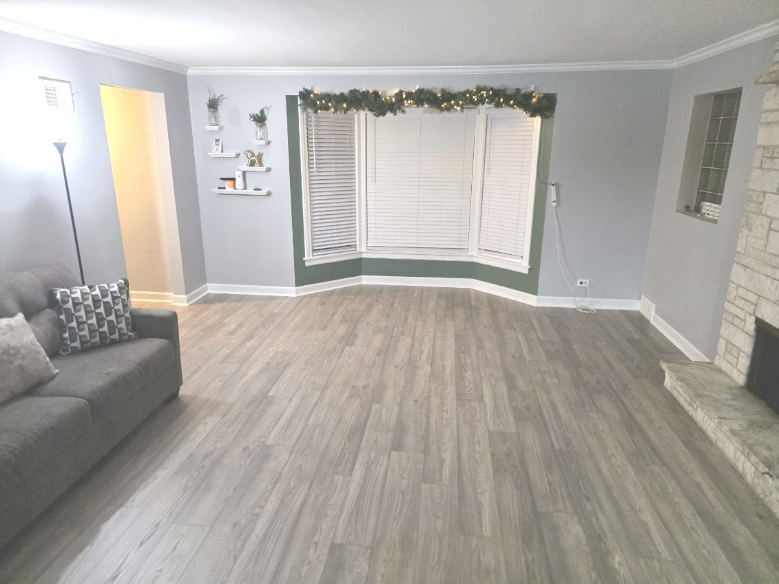 39 N 5th Avenue, Des Plaines, IL 60016