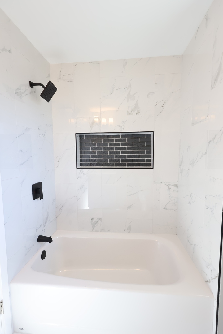 4401 Adele Lane, Oak Forest, IL 60452