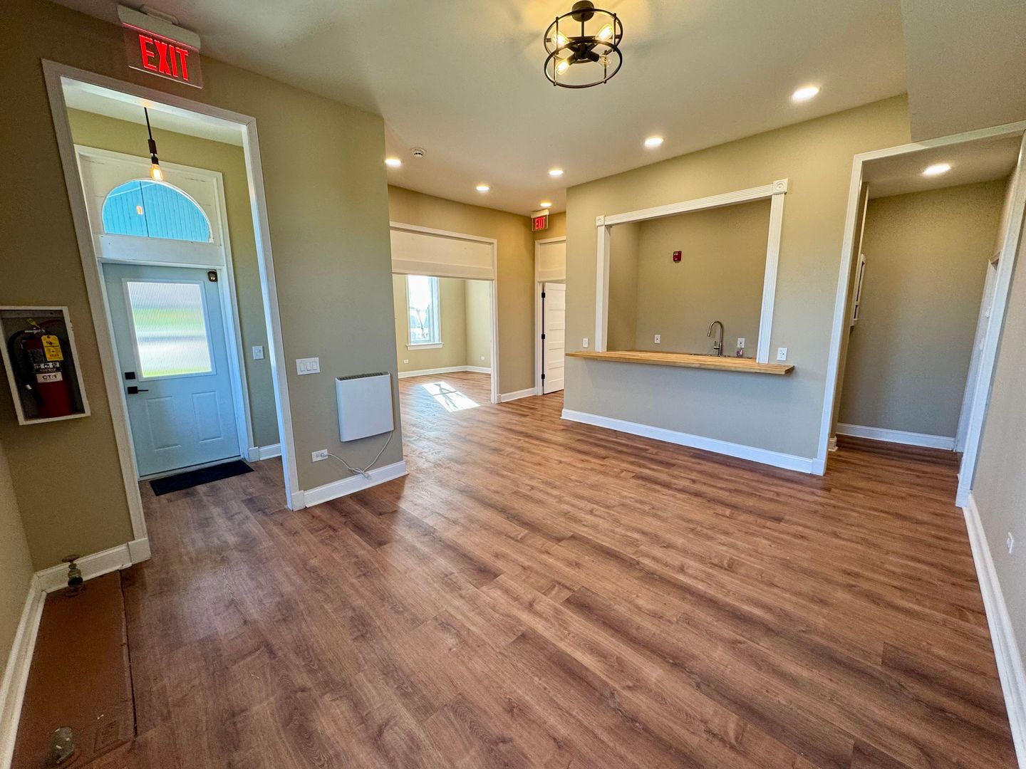 111 W Madison Street #F, Yorkville, IL 60560