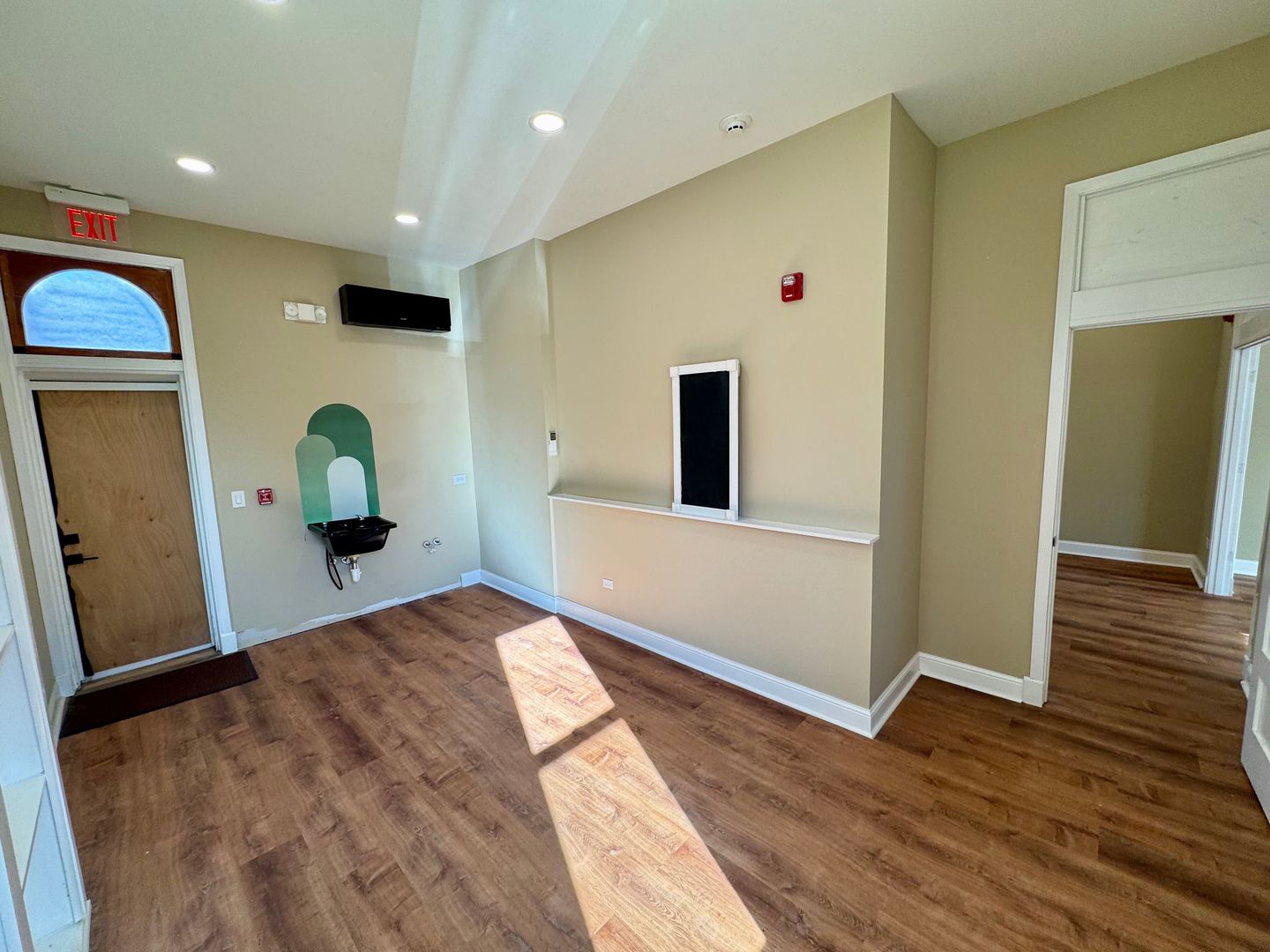 111 W Madison Street #F, Yorkville, IL 60560