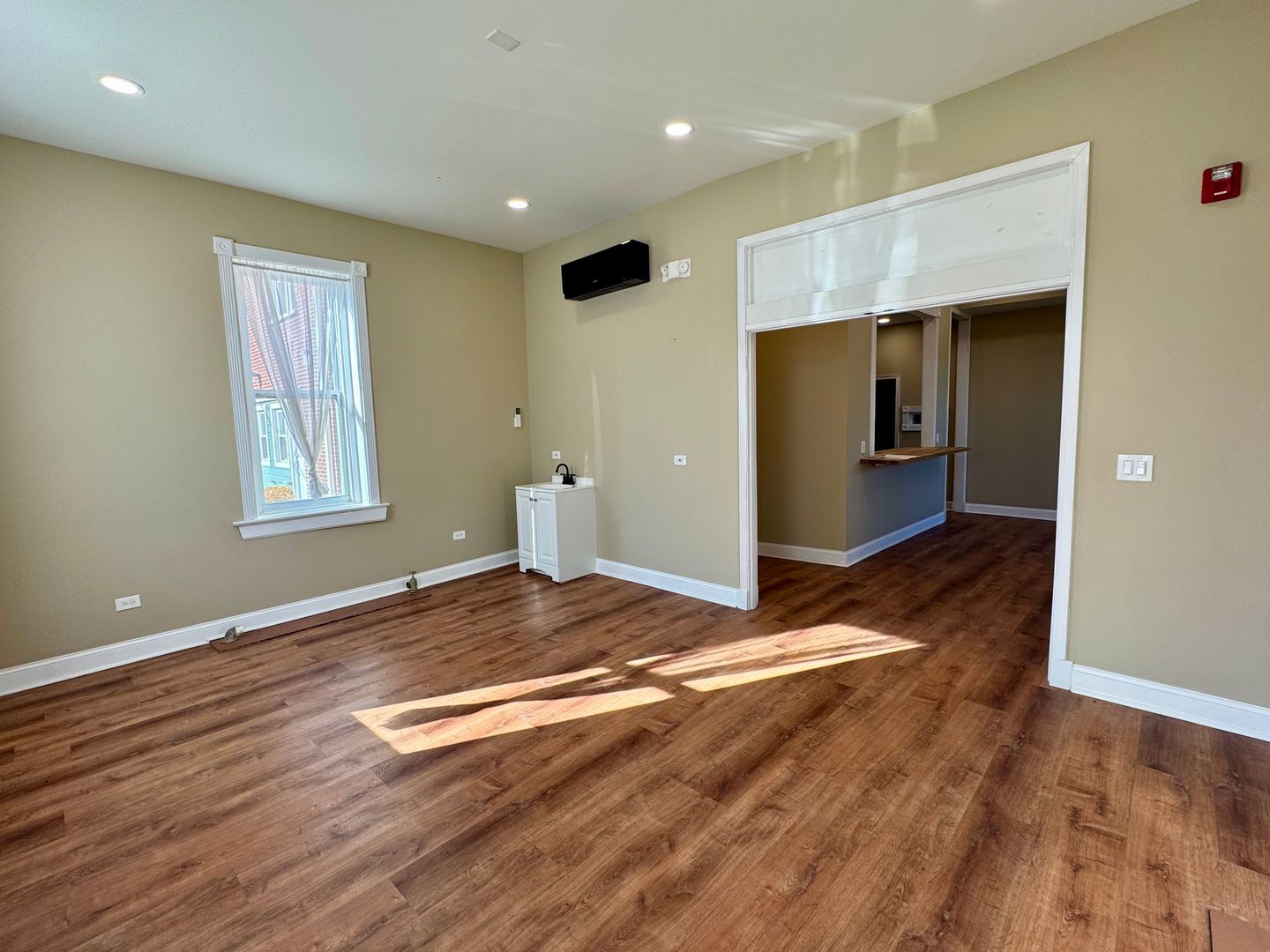 111 W Madison Street #F, Yorkville, IL 60560