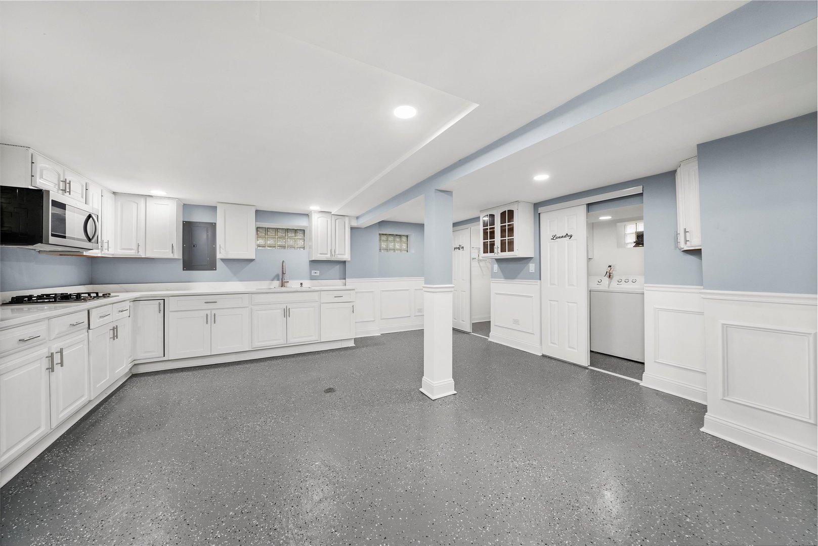 6201 S MEADE Avenue, Chicago, IL 60638