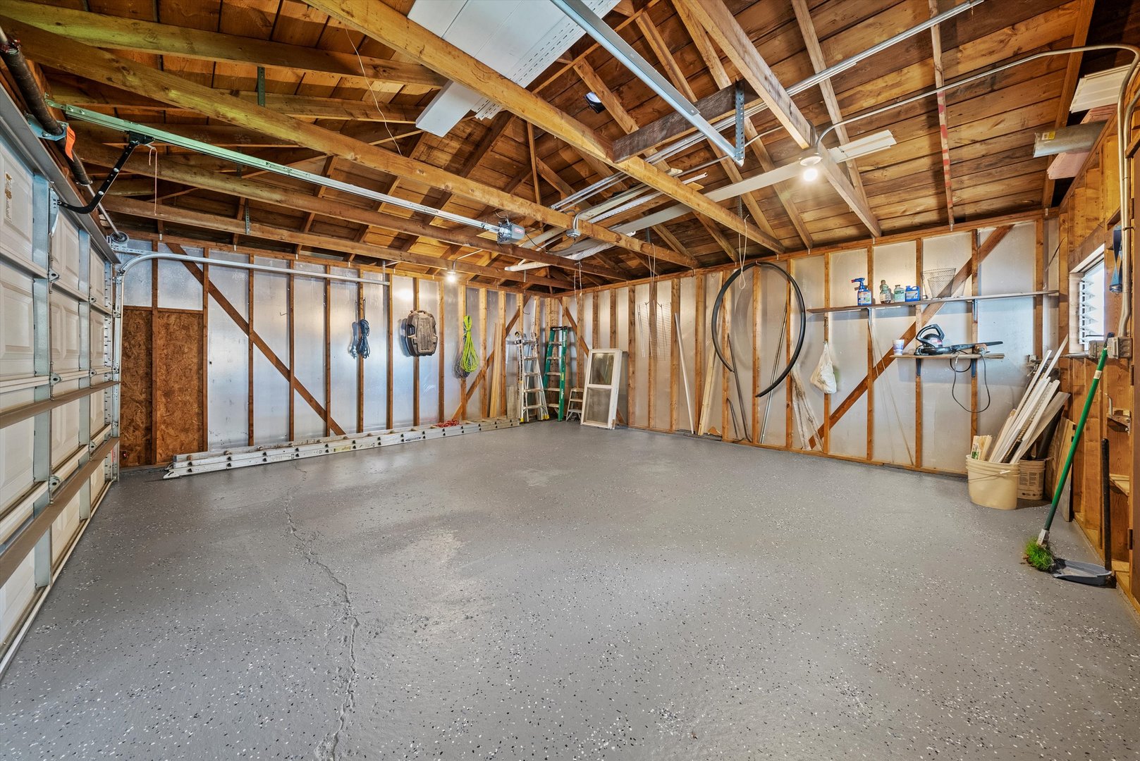 6201 S MEADE Avenue, Chicago, IL 60638