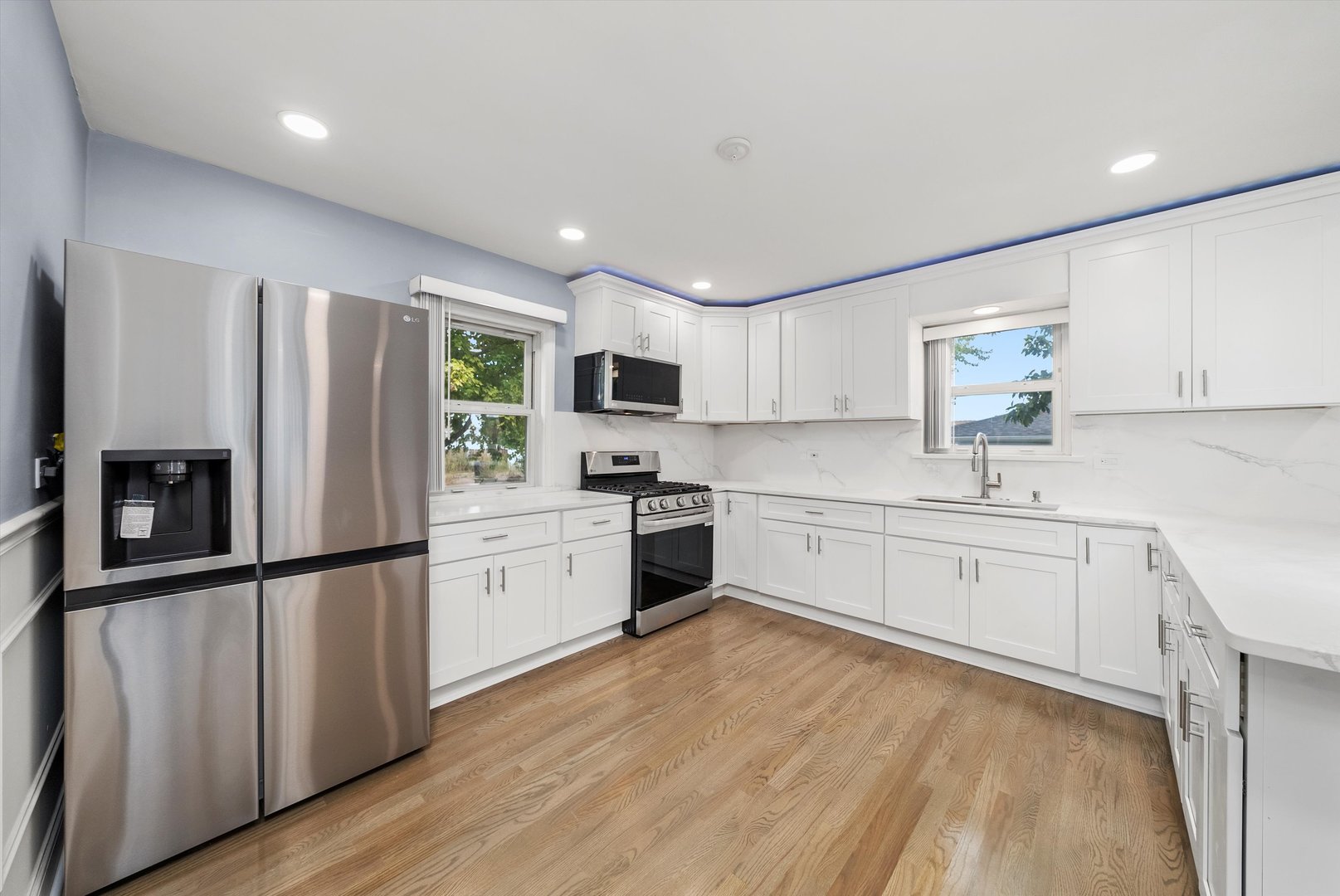 6201 S MEADE Avenue, Chicago, IL 60638