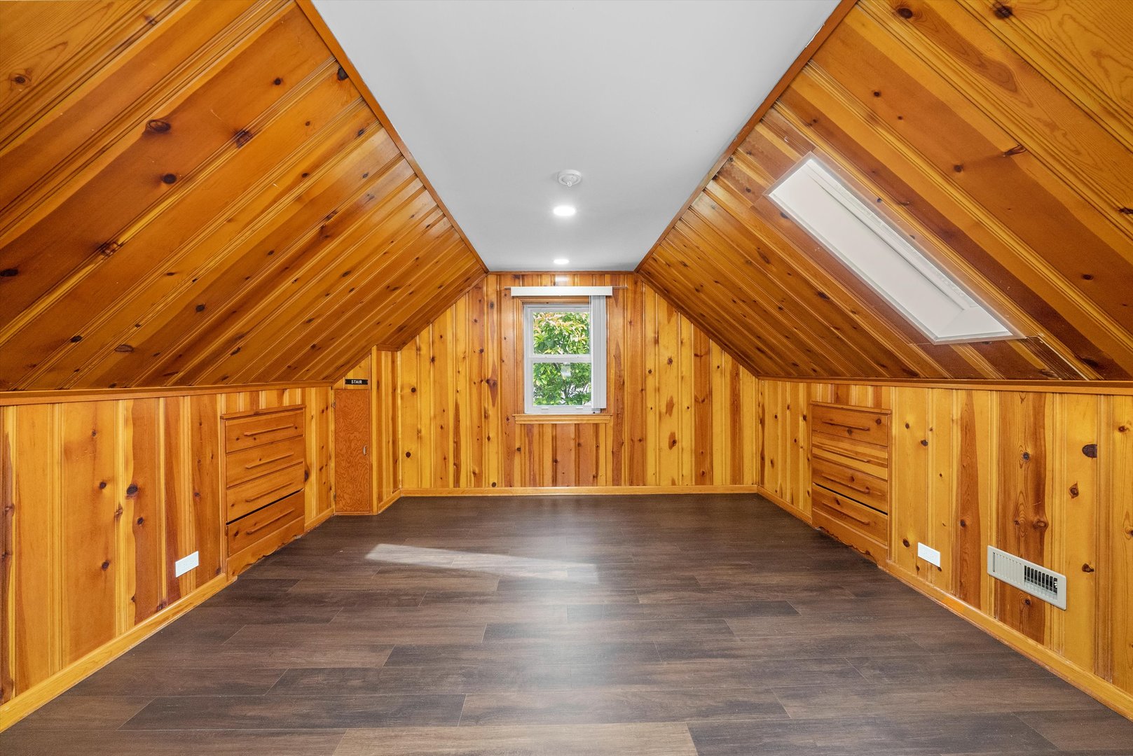 6201 S MEADE Avenue, Chicago, IL 60638