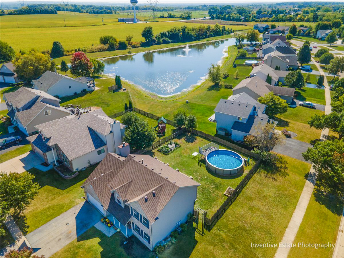 26201 W Winding Oak Court, Channahon, IL 60410