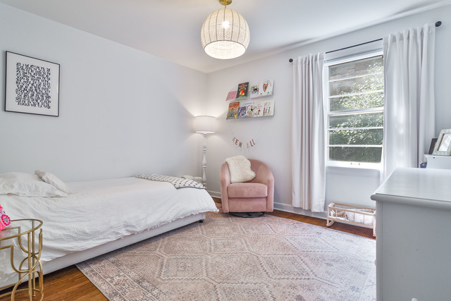 219 Middaugh Road, Clarendon Hills, IL 60514