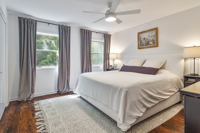 219 Middaugh Road, Clarendon Hills, IL 60514