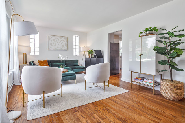 219 Middaugh Road, Clarendon Hills, IL 60514