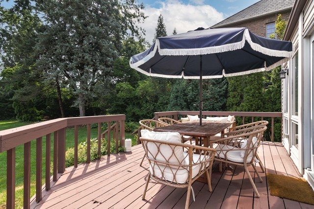 219 Middaugh Road, Clarendon Hills, IL 60514