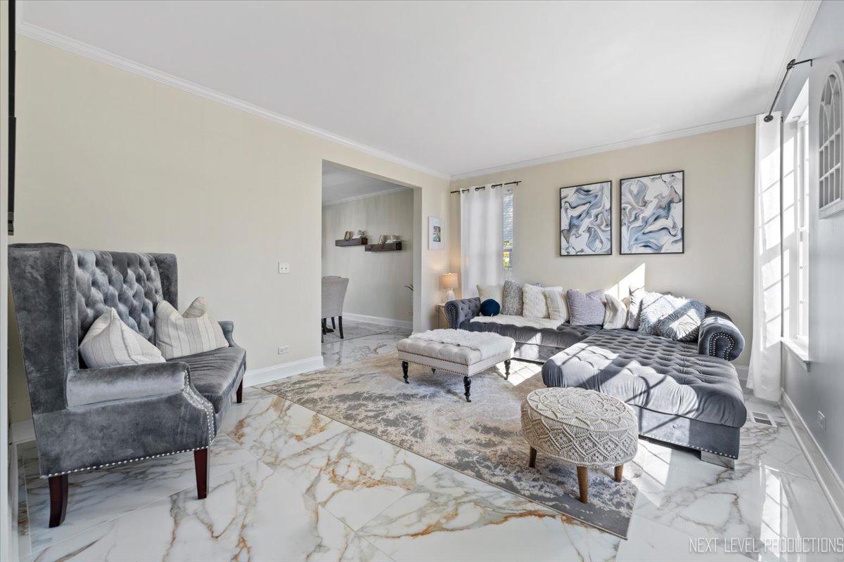 199 Vale Avenue, Sugar Grove, IL 60554