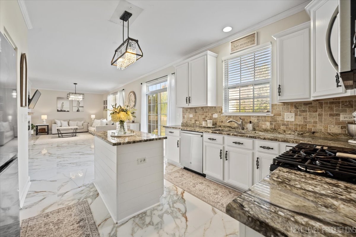 199 Vale Avenue, Sugar Grove, IL 60554