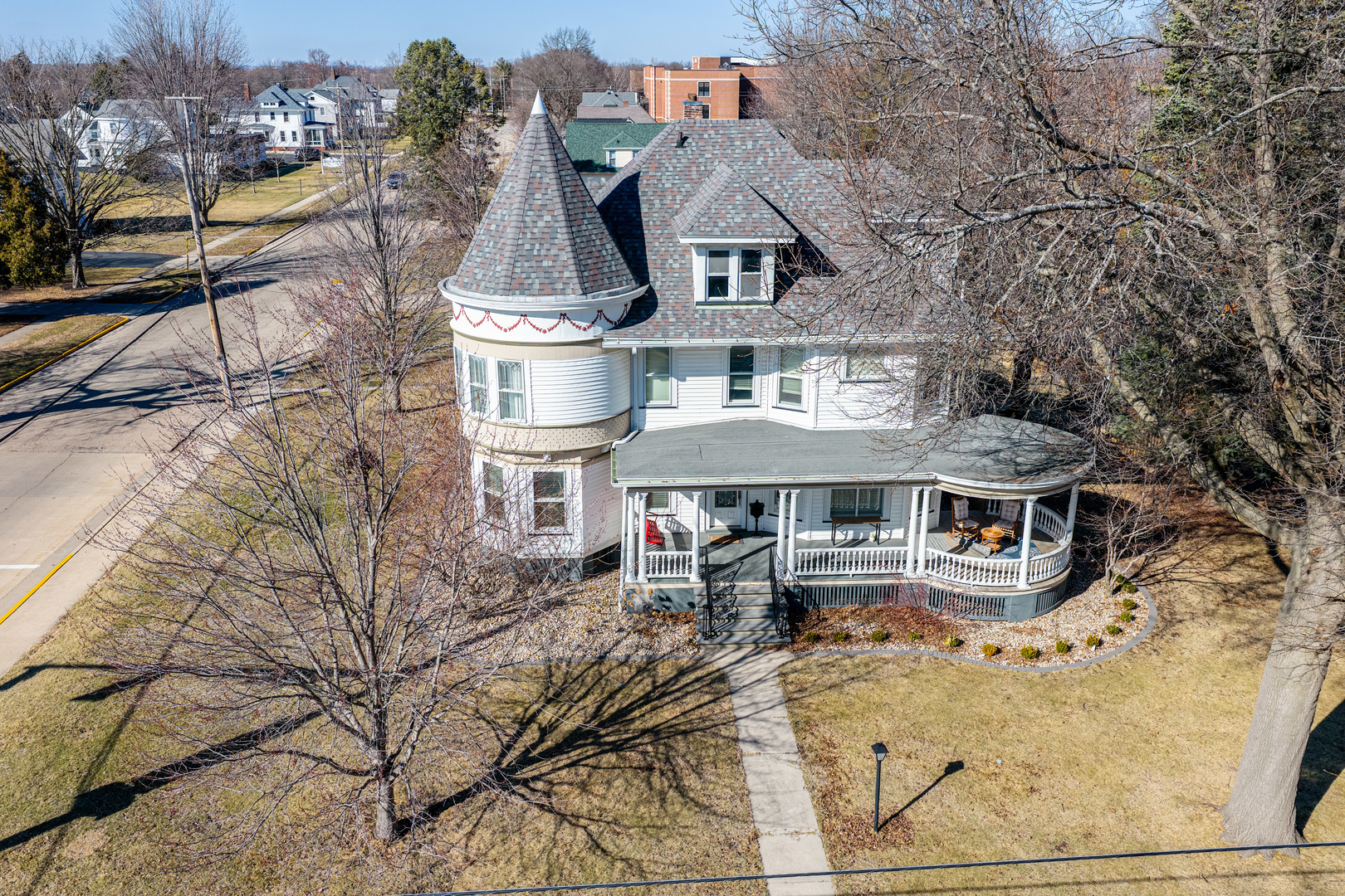 405 E Peru Street, Princeton, IL 61356