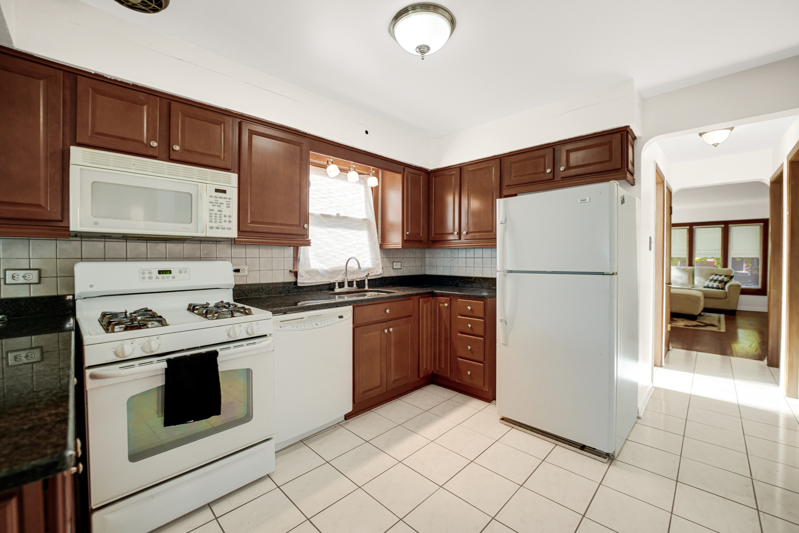 8627 S KOSTNER Avenue, Chicago, IL 60652