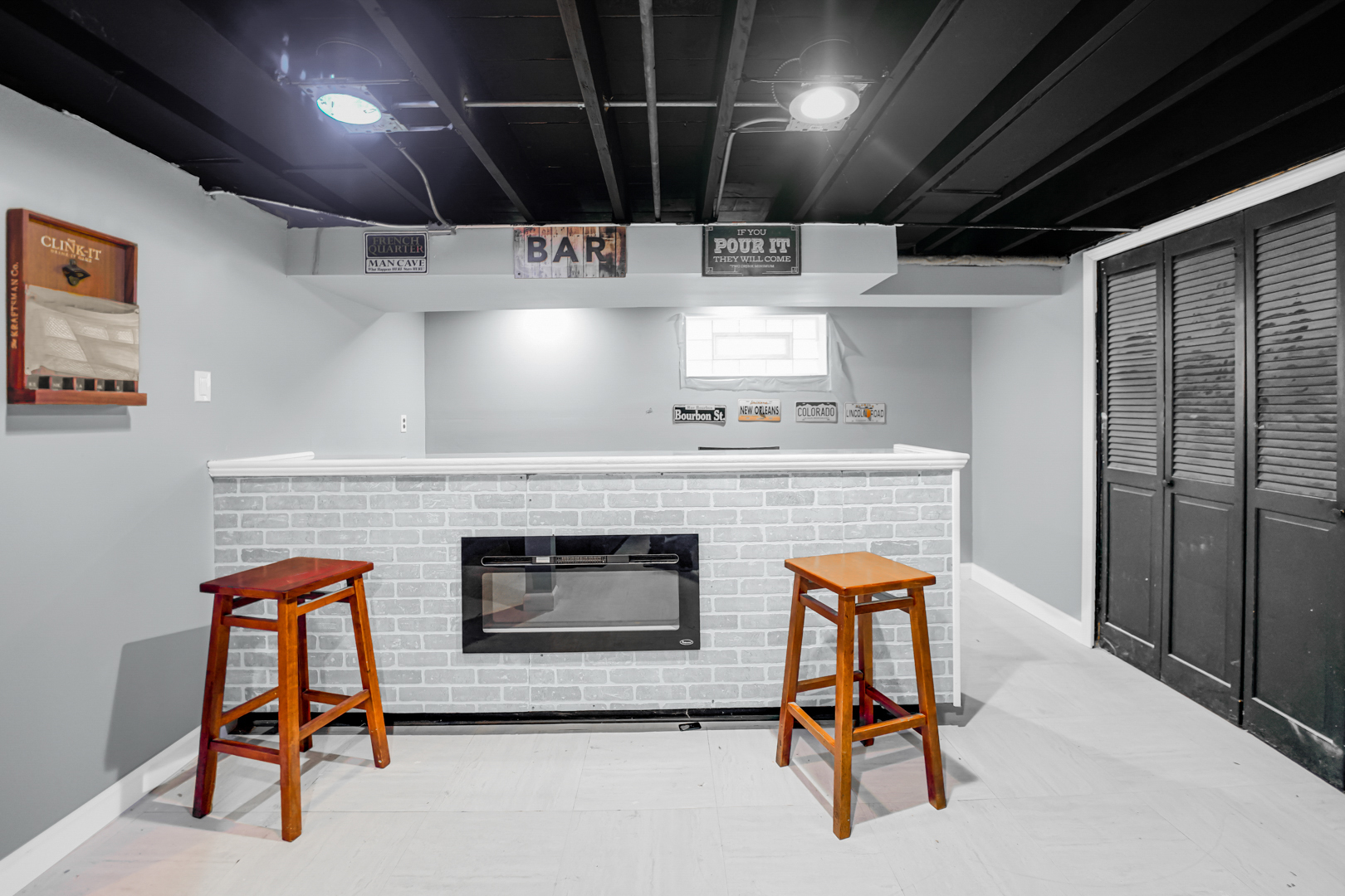 8627 S KOSTNER Avenue, Chicago, IL 60652