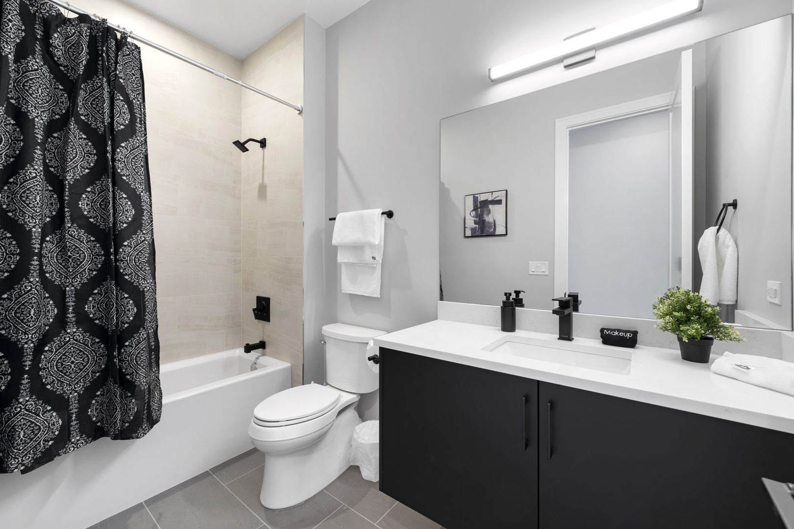 1606 S Ashland Avenue #401, Chicago, IL 60608