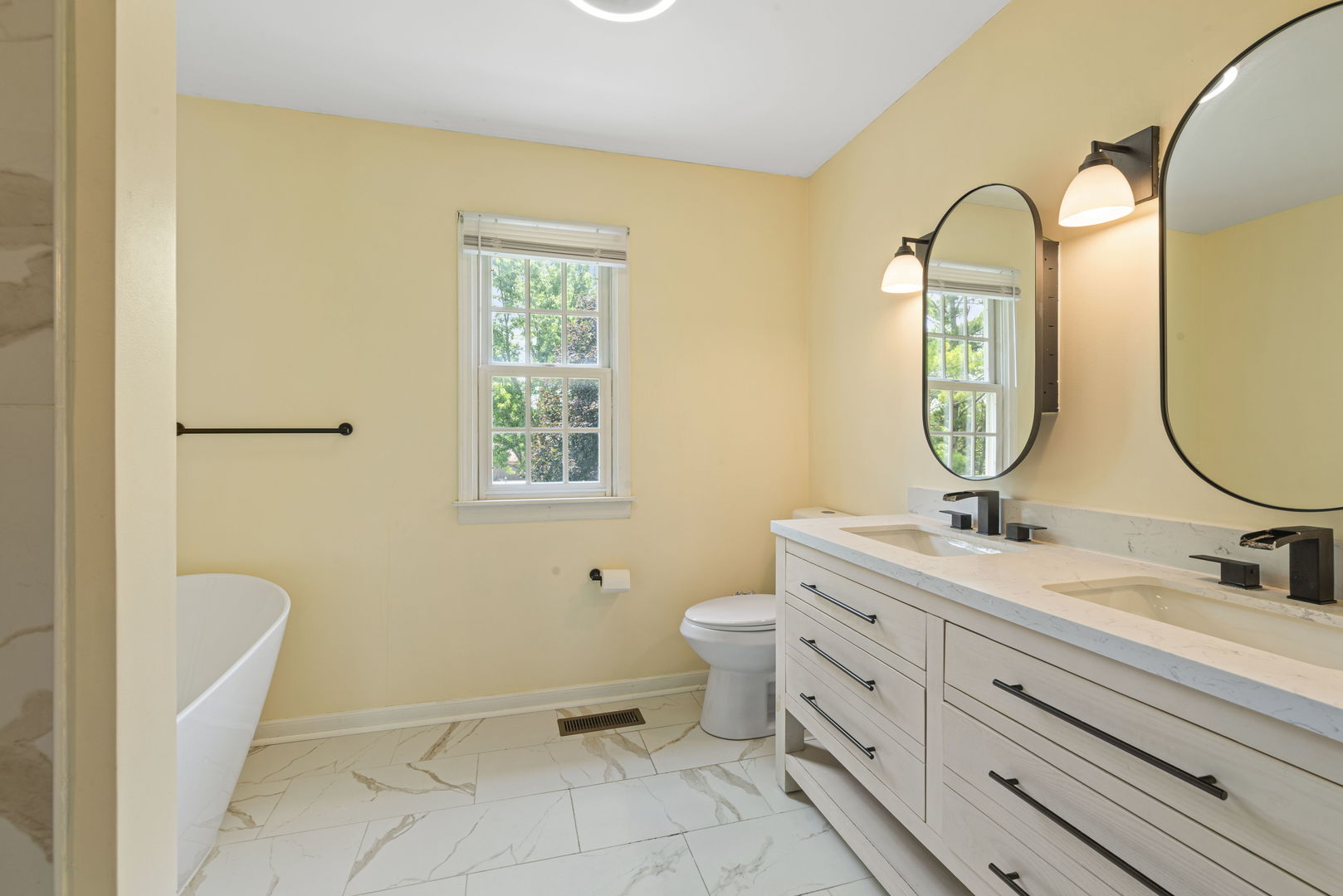 630 Maple Court, Elburn, IL 60119